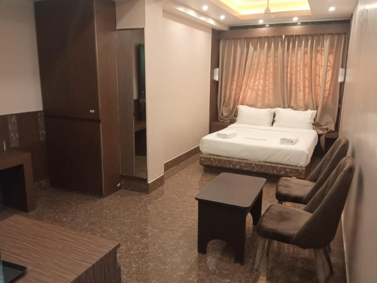 Hotel Subhashree Ґанґток Екстер'єр фото