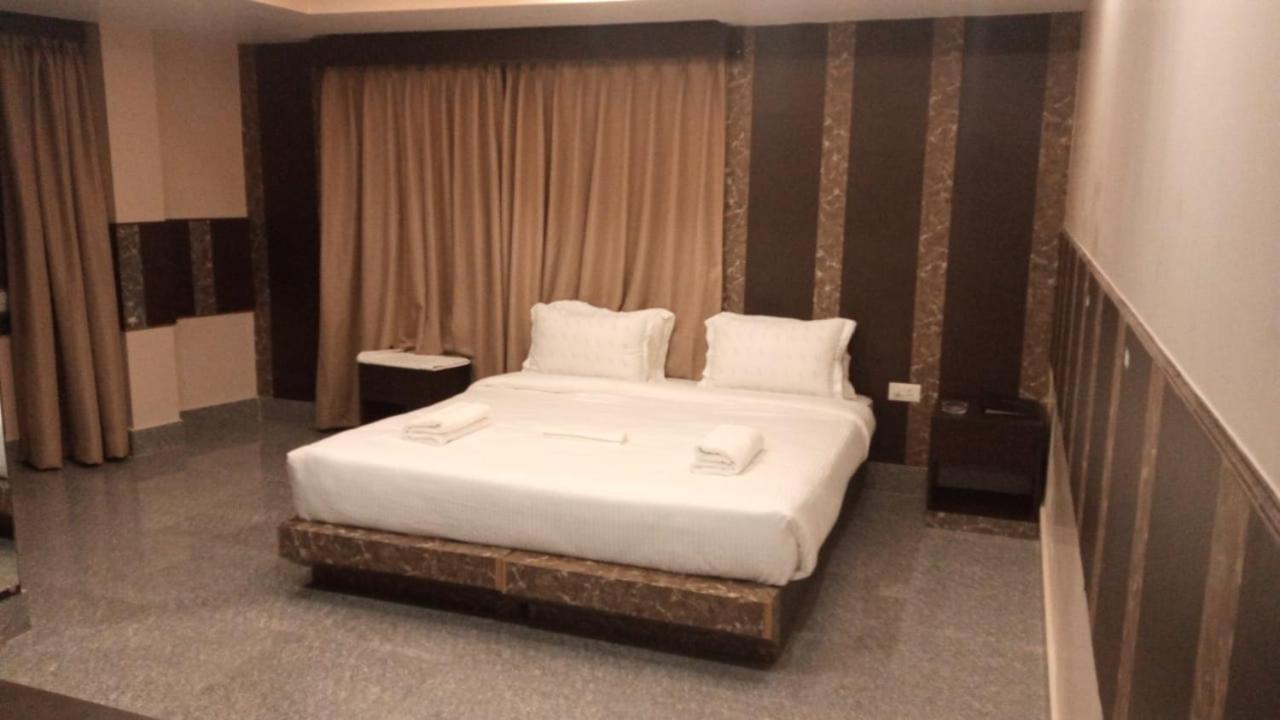 Hotel Subhashree Ґанґток Екстер'єр фото