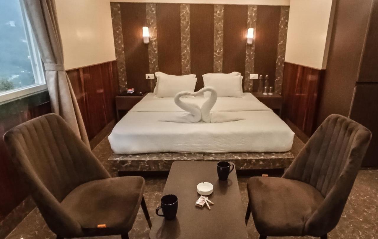 Hotel Subhashree Ґанґток Екстер'єр фото